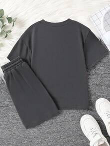 Boys Letter & Cartoon Graphic Print T-Shirt & Shorts Set – Casual 2-Piece Summer Outfit