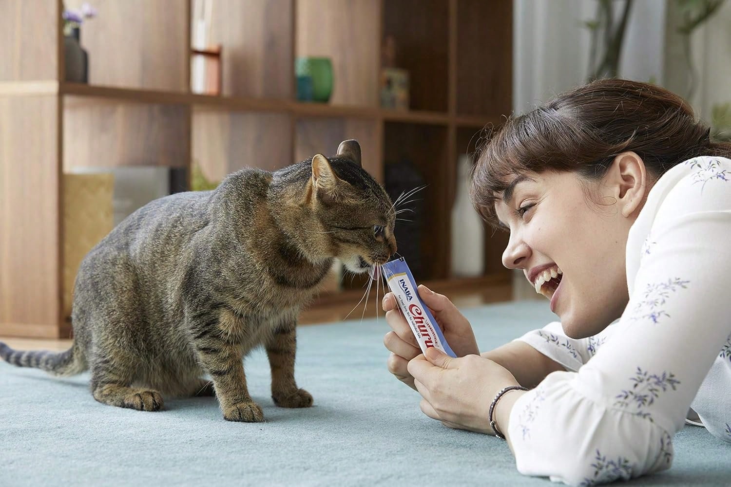 INABA Churu Lickable Cat Treats – Tuna Recipe Creamy Purée (4 Tube Pack)